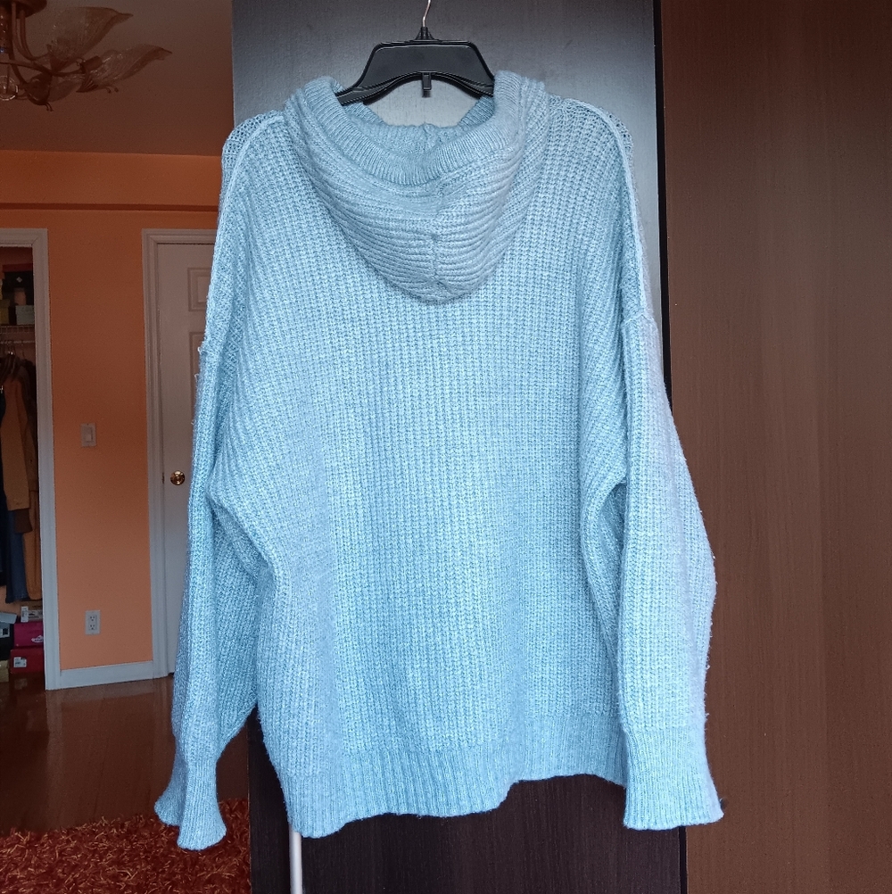 American Eagle Sweater Chunky Oversized Hoodie in Dusty Blue W/ Kangaroo Pocket - Picture 5 of 9